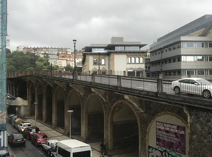 Kasa Tomas Gros *
