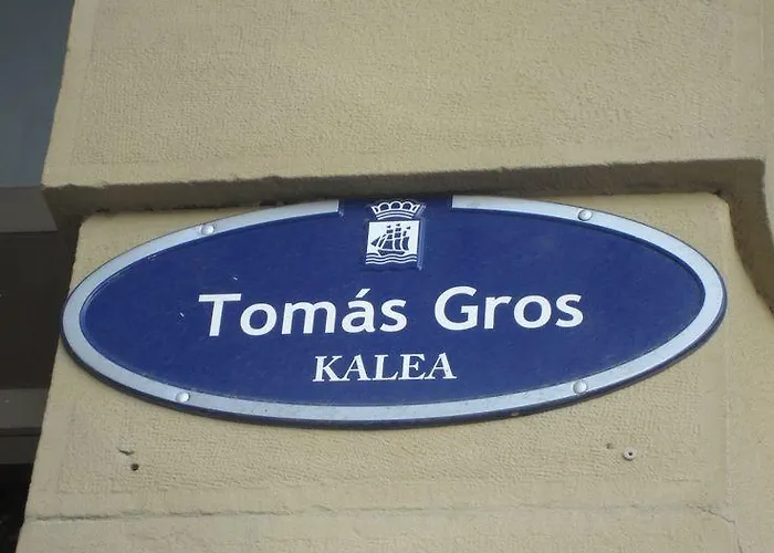 Kasa Tomas Gros * سان سيباستيان
